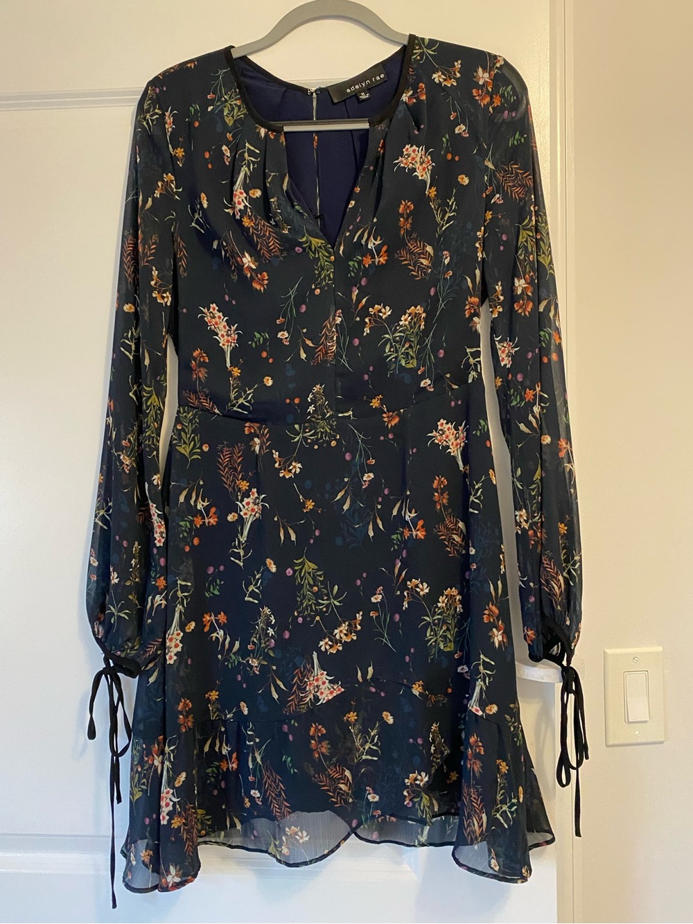 Adelyn Rae Navy Floral Print Long Sleeve Ruffle Dress Size M